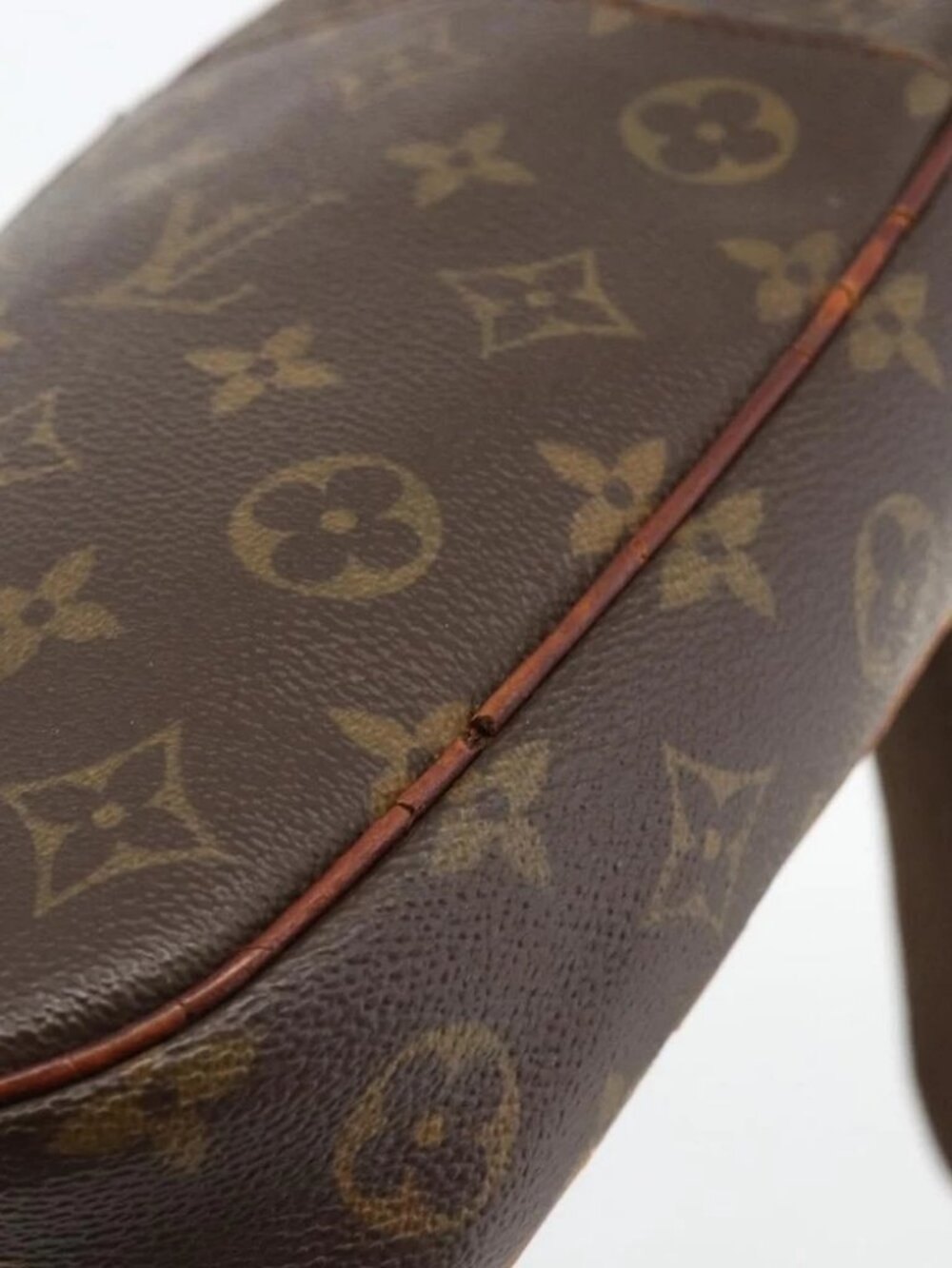 LOUIS VUITTON Monogram Pochette Gange Shoulder Bag - Picture 11 of 16